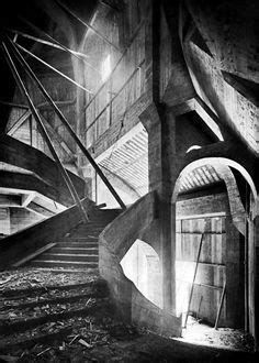 German Expressionism Set Design に対する画像結果