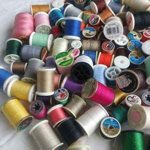 Toradh íomhá ar Sewing Thread Assorted Colors 200 Yd Spool