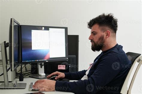 Toradh íomhá ar Angular Developer Profile Background