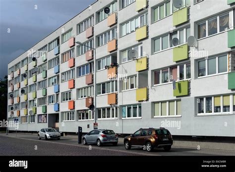 Afbeeldingsresultaten voor Block of Flats Poland