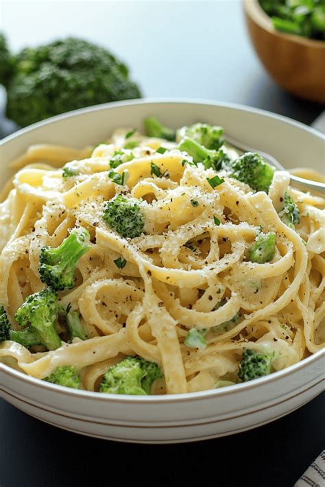 Toradh íomhá ar Applebee's Fettuccine Alfredo with Broccoli