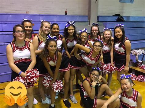 Cheerleading Straddle Sit に対する画像結果