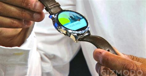 Fossil Unveils Android Wear Smartwatch