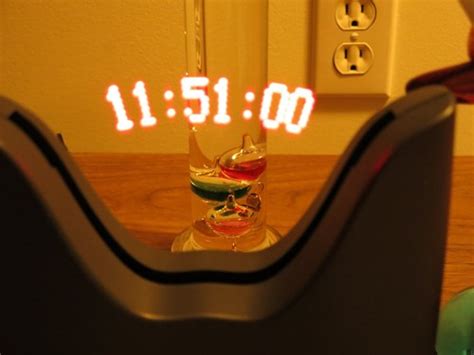 Afbeeldingsresultaten voor Red LED Message Clock