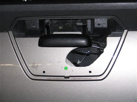 Toradh íomhá ar Avalanche Tailgate Lock