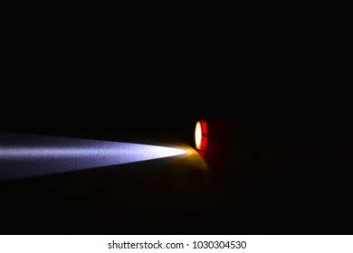 Torch in Dark માટે ઇમેજ પરિણામ