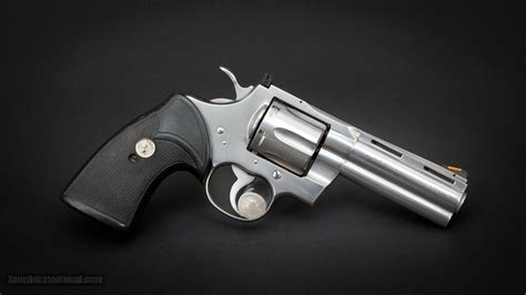 Colt Python 357 Magnum 6In に対する画像結果