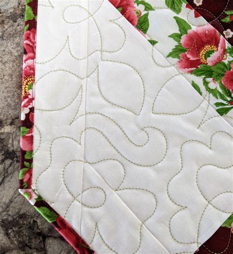 Spring Quilted Table Runner に対する画像結果