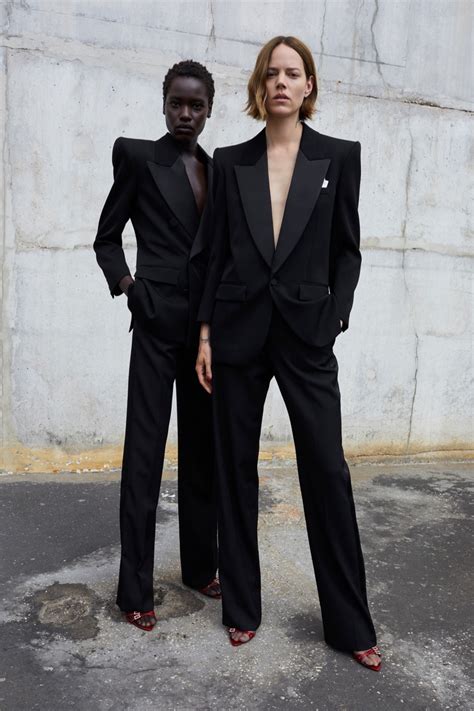 Saint Laurent Collection 2022 に対する画像結果