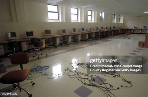 Toradh íomhá ar Wayne State Basement Computer Lab