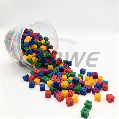 Toradh íomhá ar Linking Cubes Same Color