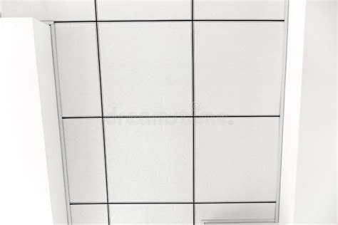 White Multi-Level Ceiling に対する画像結果