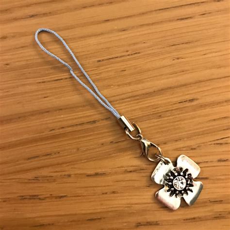 Toradh íomhá ar Clasp Opener