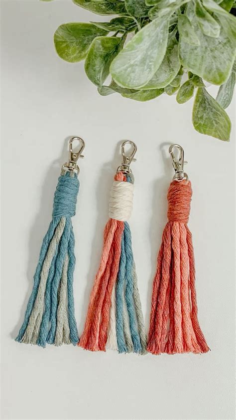 Multi Colored Macrame Keychain Boho に対する画像結果