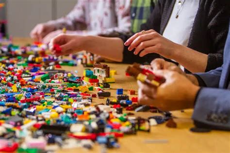 Toradh íomhá ar Building a LEGO