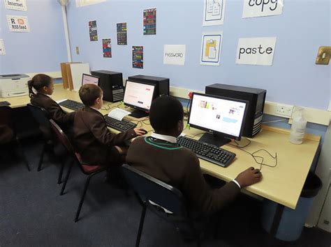 Primary School Computer Lab Layout に対する画像結果