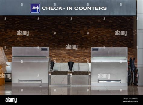 Afbeeldingsresultaten voor How to Check Airport