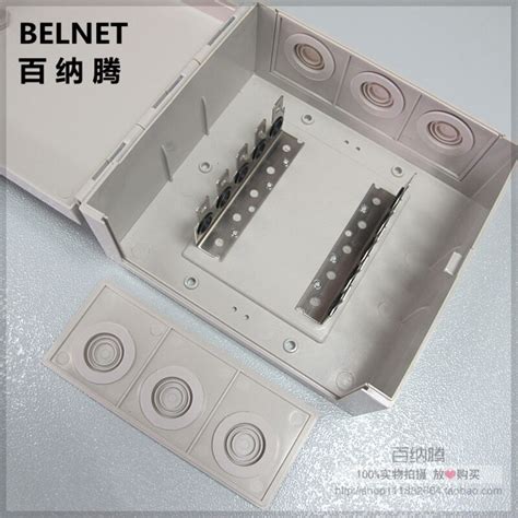 Toradh íomhá ar Wall Mounted Box Telephone