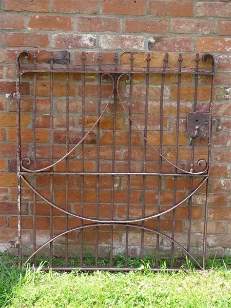 Toradh íomhá ar Garden Gate