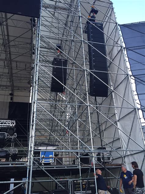 Toradh íomhá ar Line Array Cabnet