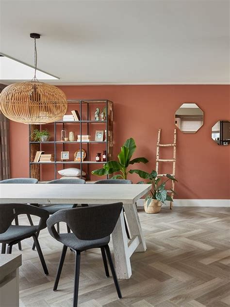 Toradh íomhá ar Rust Colored Stuff