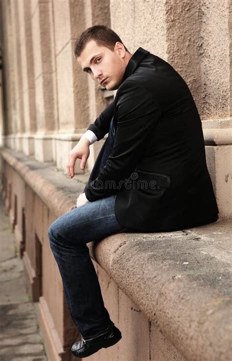 Items to Put On a Shelf Men 的图像结果