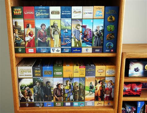 Résultat d’images pour Stack of Game Boxes