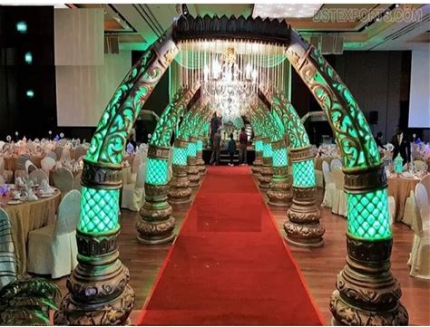 Hindu Traditional Wedding Entrance Gate Decor Tamil Wedding Decor Grand Entrance Setup Best Wedding Reception Entry Gate Decor
