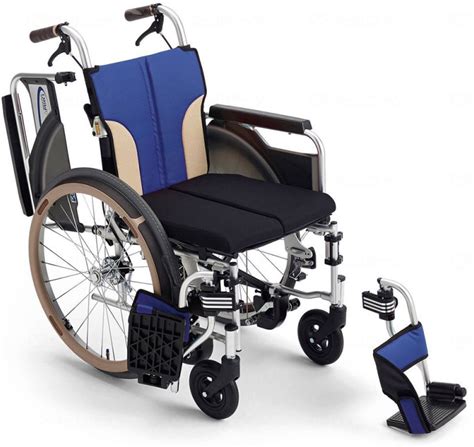 とまっティシリーズ 自走車椅子スキット400B(肘跳ね上げ・スイングアウト・自動ブレーキ付)