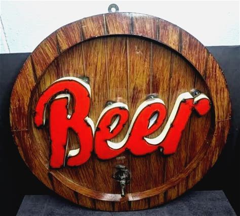 23.5 "タップサイン付きメタルビールケグ-ラスティックウッドデザイン-Man Cave Bar Decor "