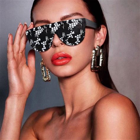 7114 New Fashion Personality Python Grain Lens Large Frame Mosaic Sunglasses Wholesale