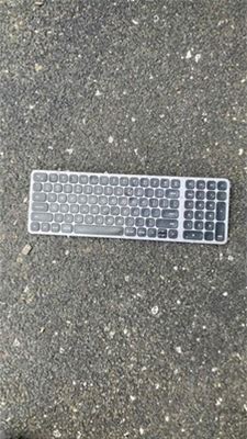 Satechi Compact Backlit Bluetooth 5.0 Keyboard St-Acbkm Multi-Device