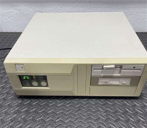 Vintage Retro Computer