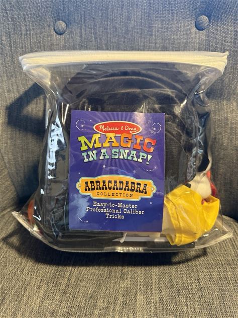 Melissa & Doug Deluxe Abracadabra Magic Set Ages 6+ Over 175 Tricks (Used N Bag)