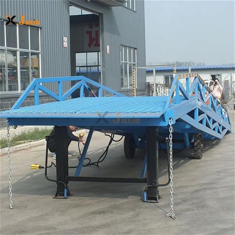 8Ton 10Ton 12Ton Portable Hydraulic Mobile Container Forklift Loading Dock Ramp For Trucks
