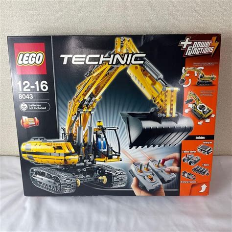 Lego Technic Motorized Excavator 8043 in 2010 Retired