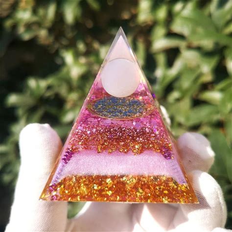 Dainty 6 cm Crystal Pyramid Various Gemstone Plentiful Pattern Cube Triangular Crystal Lucky Pyramid Home Decoration