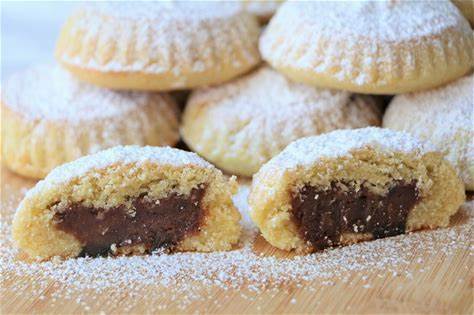 Date Filled Mamoul, Maamoul Date Cookies, Homemade Mamoul, Lebanese