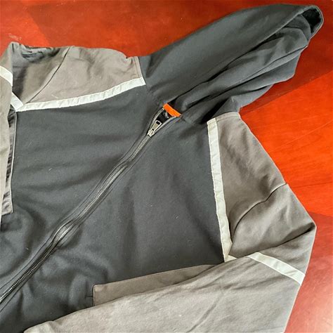 Mens Linus Tech Tips Black & Gray Active Wear Full-Zip Jacket Medium. Linus Tech Tips. Gray. Coats, Jackets & Vests.