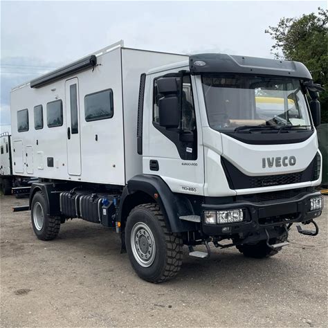 ONLYWE Custom Luxury Motorhome Camper Box Off Road Expedition Truck Camper 4X4 Rv Truck Camper Van With Bathroom For Sale Cheap
