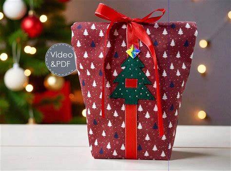 Christmas Fabric Gift Bag With Tree Decoration | Reusable Holiday Pouch | DIY Sewing Pattern PDF