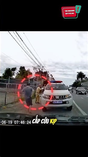 Amazing actions by the traffic police: #shorts