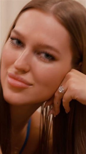 Deep tissue massage, stretching, and chiropractic adjustment for girl #chiropractor