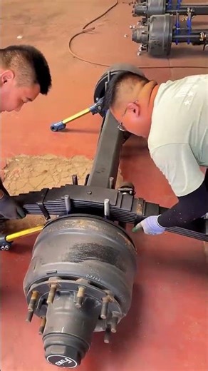 Assembly process of truck axle