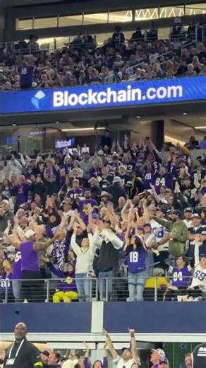 Vikings Fans Brought Skol Chant to Dallas 👏
