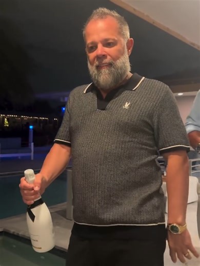 Michael Jackson suelto y sin vacunar en Nochebuena 🌲🧑‍🎄🕺