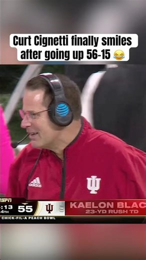 Took a 40-pt lead for coach to crack a smile 😅