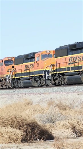 MASSIVE BNSF FREIGHT TRAIN UNSTOPPABLE POWER #trainvideos #railroad #trainspotting