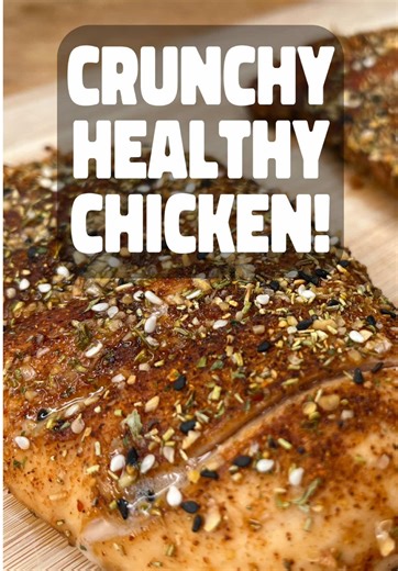 Do you remember my Crunchy Healthy Chicken recipe? If you’re meal prepping this year, be sure to add it to your diet! 🙌
