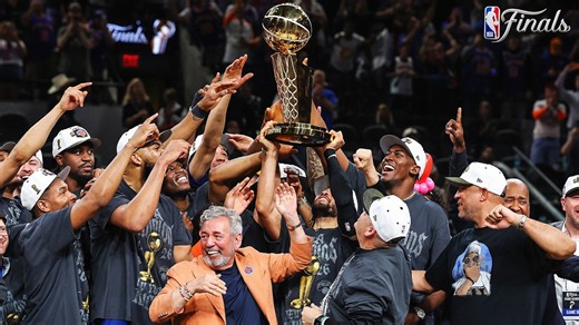 The New York Knicks Larry O’Brien NBA Championship Trophy Presentation 🏆